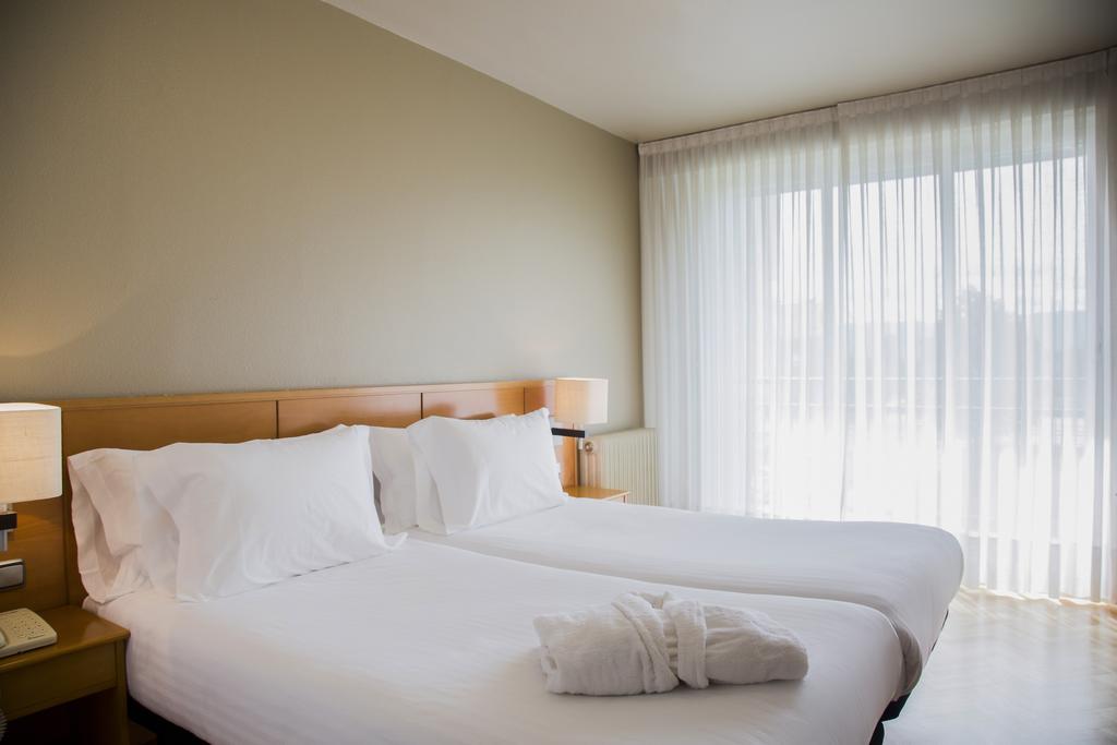Suites Sercotel Mirasierra ปัมโปลนา ภายนอก รูปภาพ