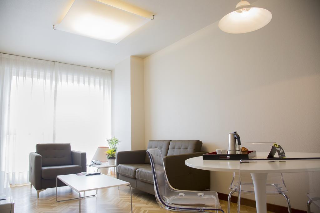 Suites Sercotel Mirasierra ปัมโปลนา ภายนอก รูปภาพ