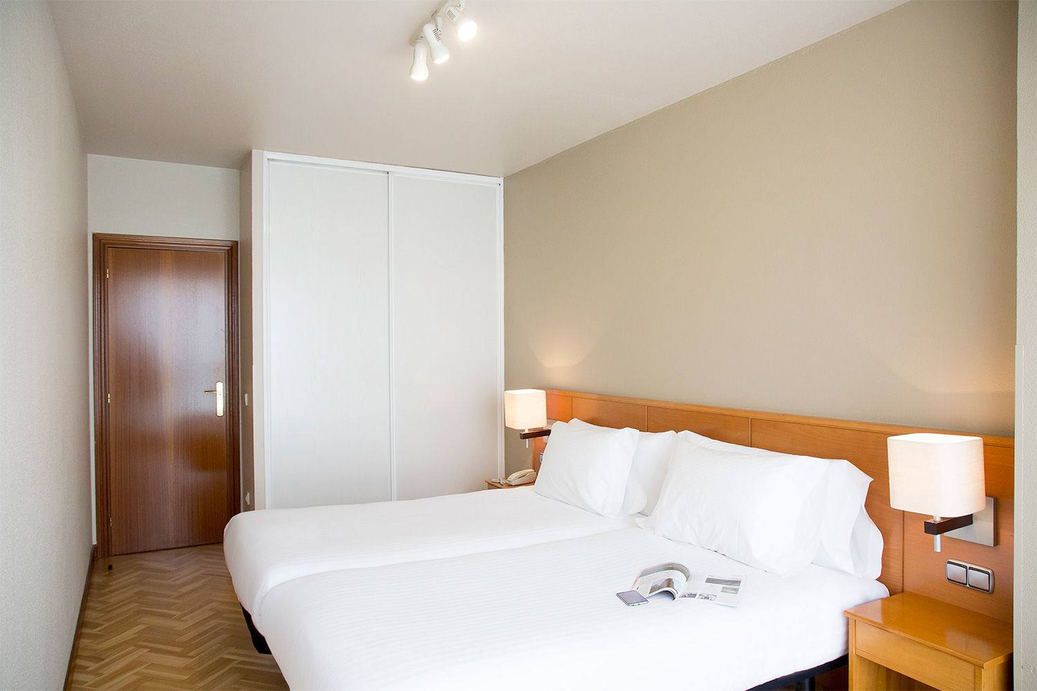 Suites Sercotel Mirasierra ปัมโปลนา ภายนอก รูปภาพ