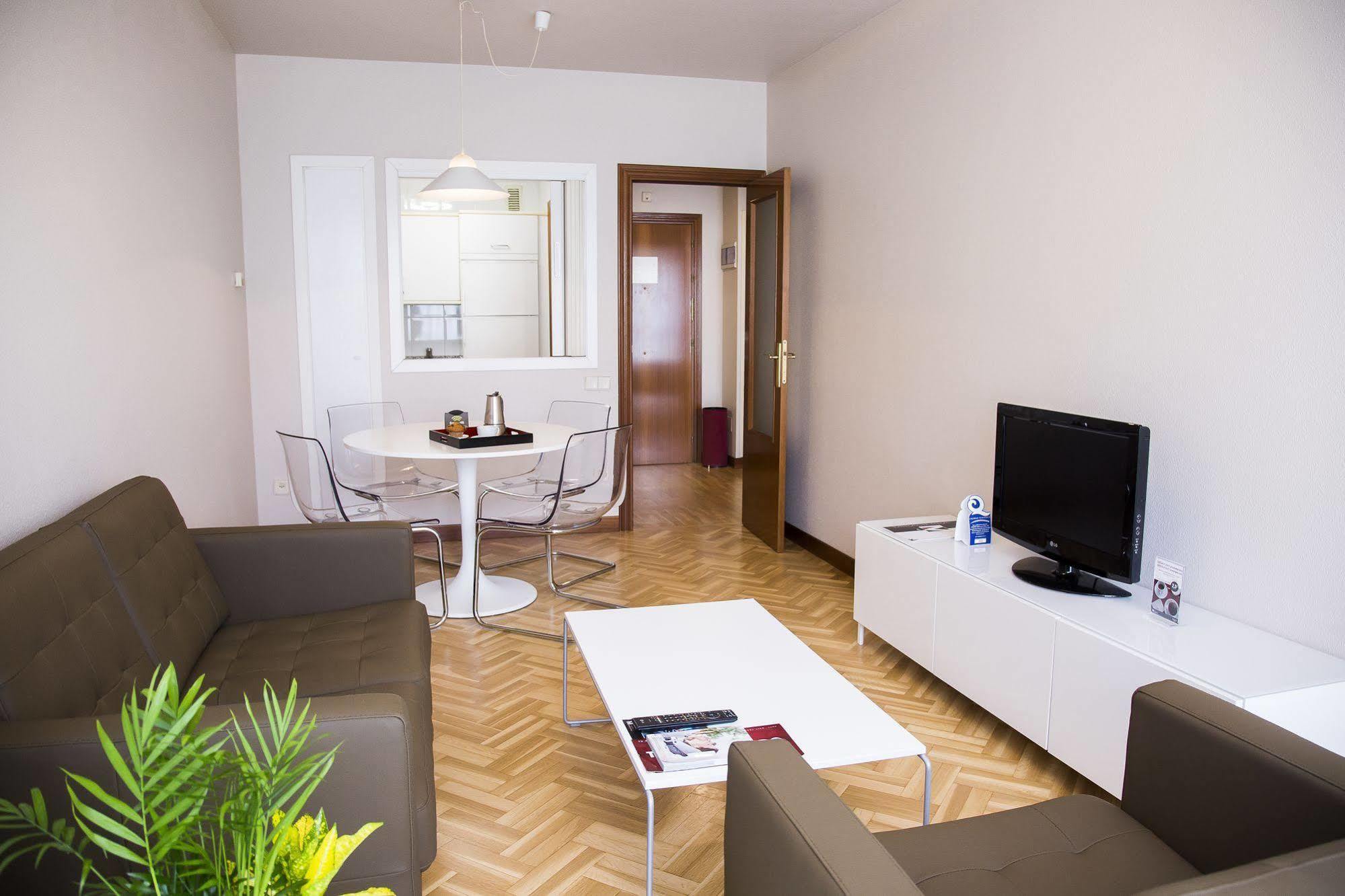 Suites Sercotel Mirasierra ปัมโปลนา ภายนอก รูปภาพ