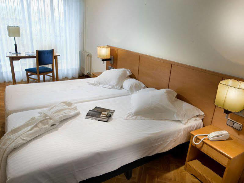 Suites Sercotel Mirasierra ปัมโปลนา ภายนอก รูปภาพ
